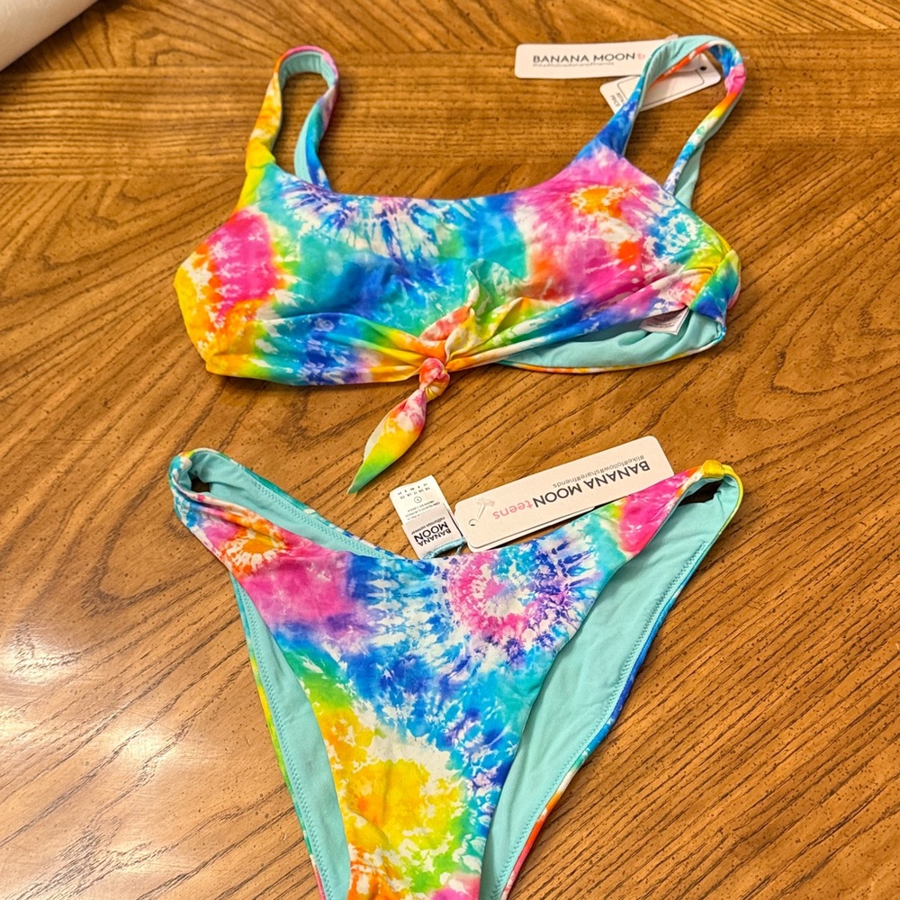 New Banana Moon Rainbow Tie-Dye Bikini
Size Small/36. Top and Bottom